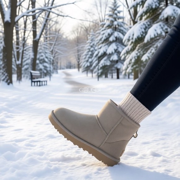 Женские мини угги с водоотталкивающей пропиткой Classic Mini Antilope II